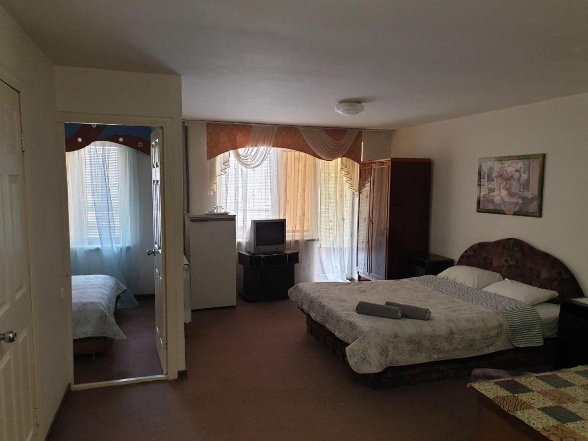 Mini Hotel Vesna Ντνιπροπετρόφσκ Εξωτερικό φωτογραφία