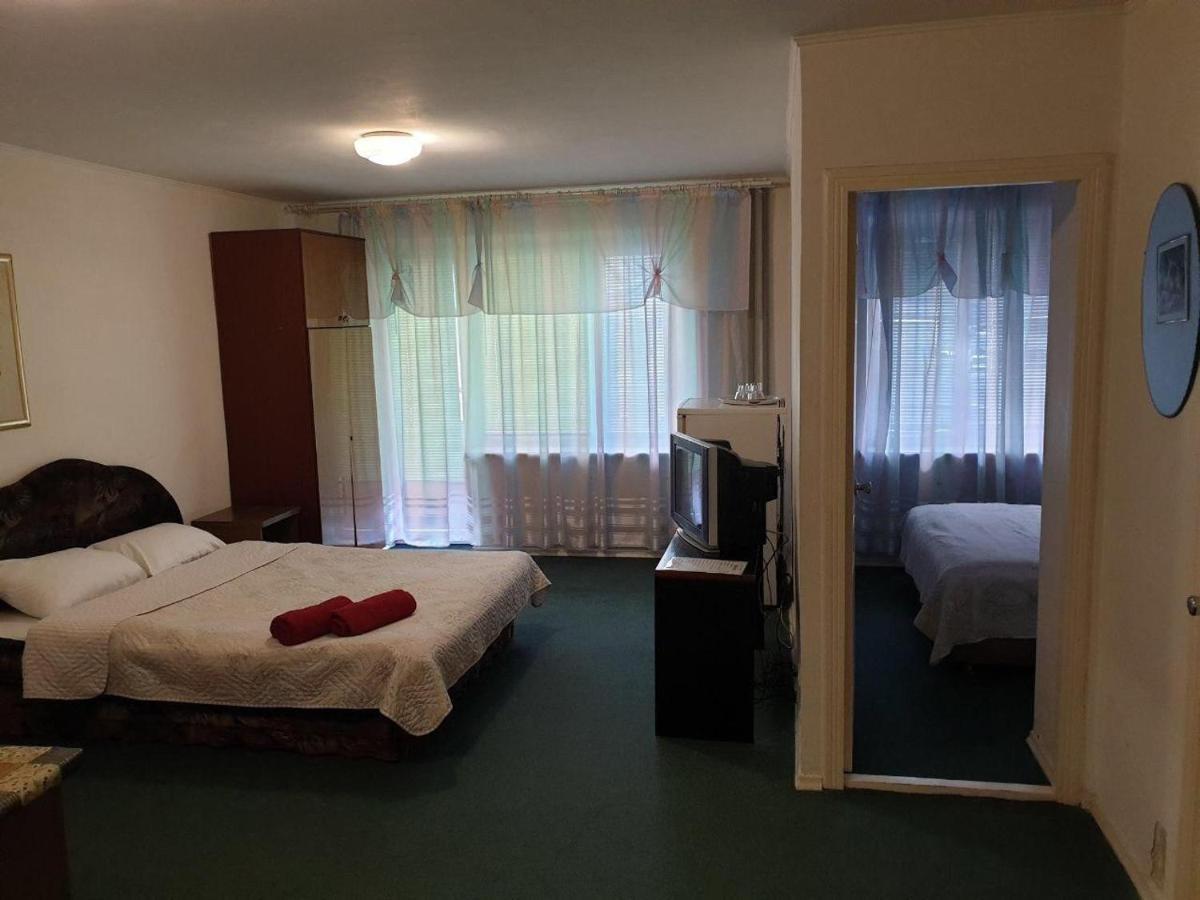 Mini Hotel Vesna Ντνιπροπετρόφσκ Εξωτερικό φωτογραφία